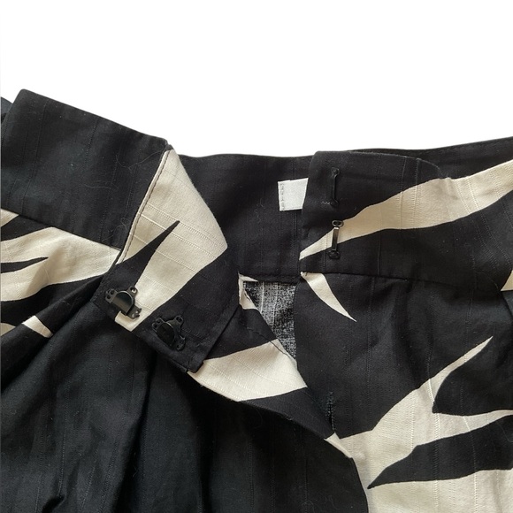 MILLY Jackie Palm-Printed Black White Midi Skirt With Pockets, size 6 - Picture 8 of 12